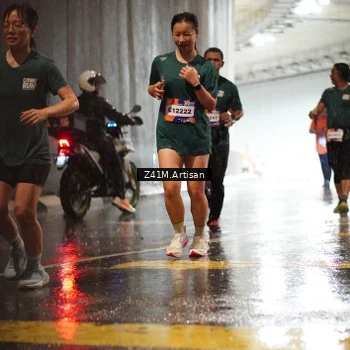 Runner Photo 7770469