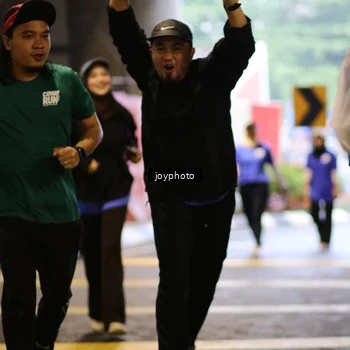 Runner Photo 7770480