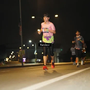 Runner Photo 7770505