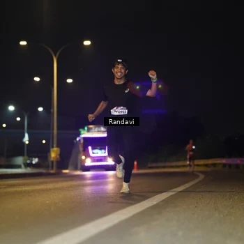 Runner Photo 7770513