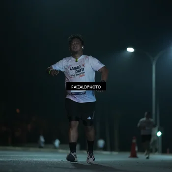 Runner Photo 7770517
