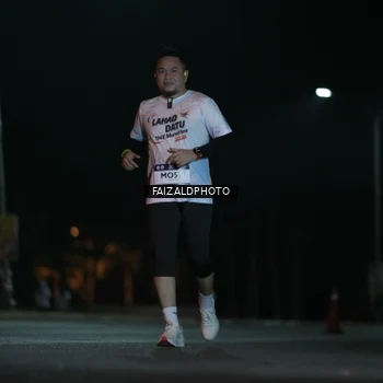 Runner Photo 7770589