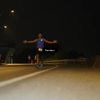 Runner Photo 7770592