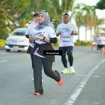 Runner Photo 7770595