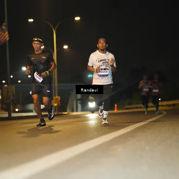 Runner Photo 7770602