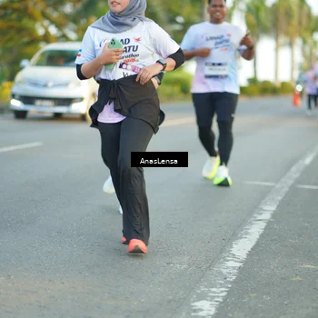 Runner Photo 7770612