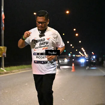 Runner Photo 7770614