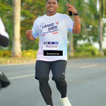 Runner Photo 7770635