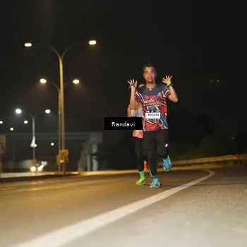 Runner Photo 7770658