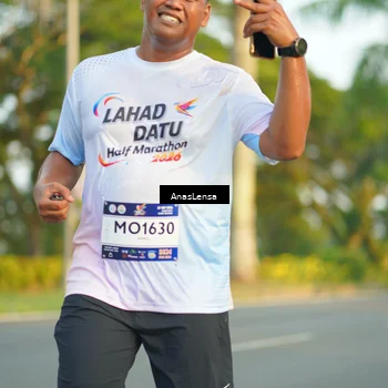 Runner Photo 7770678