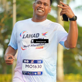 Runner Photo 7770680
