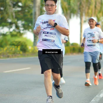 Runner Photo 7770681