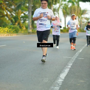 Runner Photo 7770694