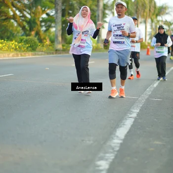 Runner Photo 7770735