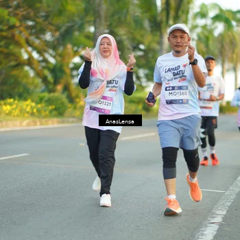 Runner Photo 7770750
