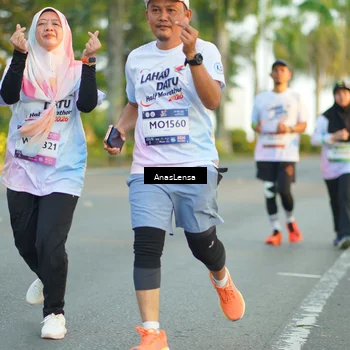 Runner Photo 7770759