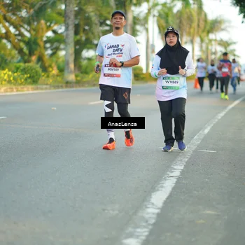Runner Photo 7770784