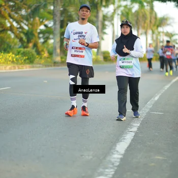 Runner Photo 7770792
