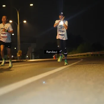 Runner Photo 7770801