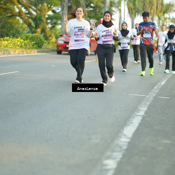 Runner Photo 7770844
