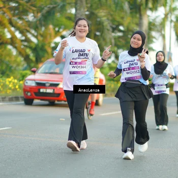 Runner Photo 7770881