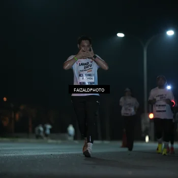 Runner Photo 7770884