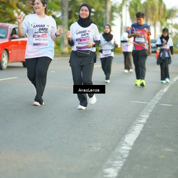 Runner Photo 7770888