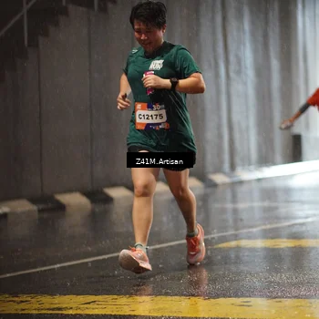Runner Photo 7770893