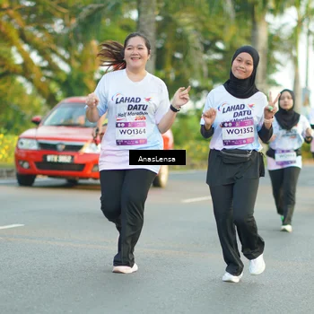 Runner Photo 7770901