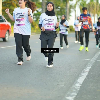 Runner Photo 7770904