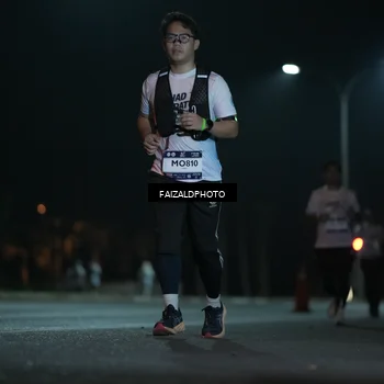 Runner Photo 7770945