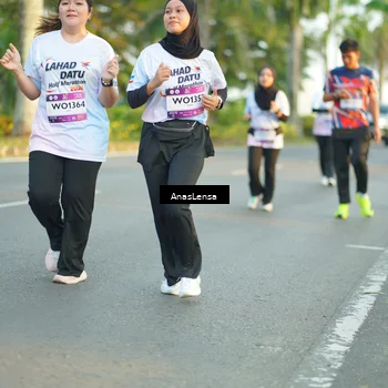 Runner Photo 7770949