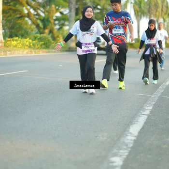 Runner Photo 7770959