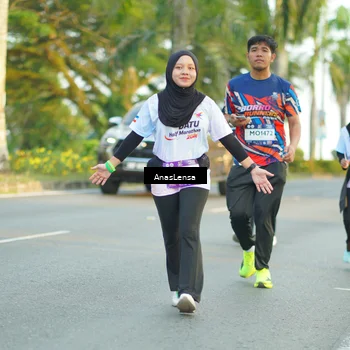 Runner Photo 7770972