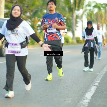 Runner Photo 7770990