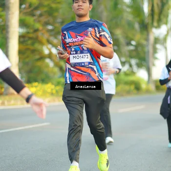 Runner Photo 7770993
