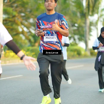 Runner Photo 7771025
