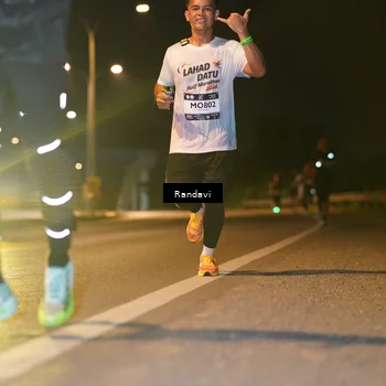 Runner Photo 7771031