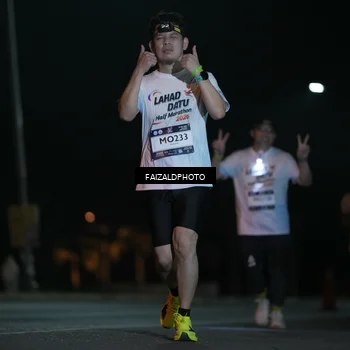 Runner Photo 7771036