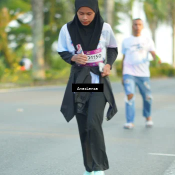 Runner Photo 7771047