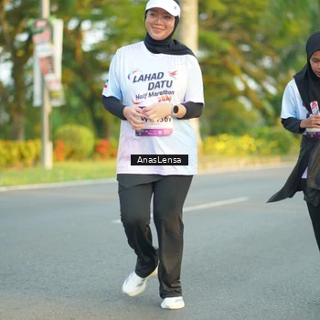 Runner Photo 7771048