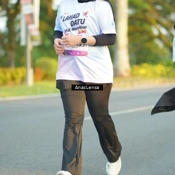 Runner Photo 7771060