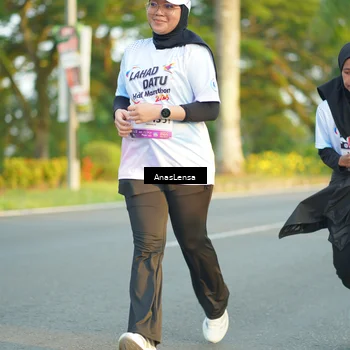 Runner Photo 7771062