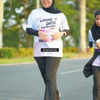 Runner Photo 7771079