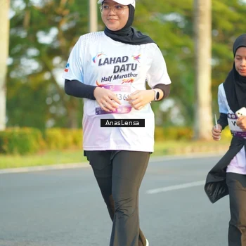 Runner Photo 7771085