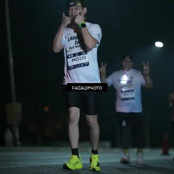 Runner Photo 7771087