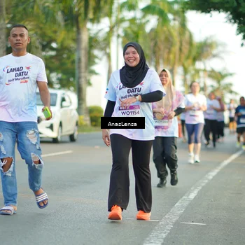 Runner Photo 7771088