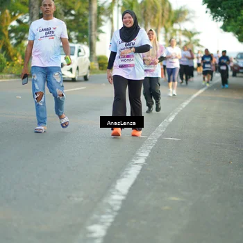 Runner Photo 7771095