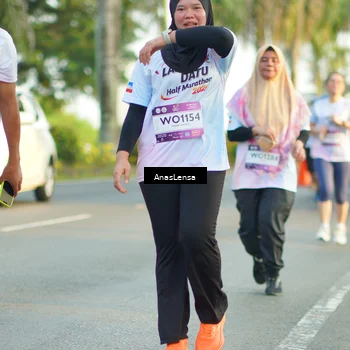 Runner Photo 7771098