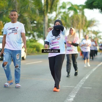Runner Photo 7771114
